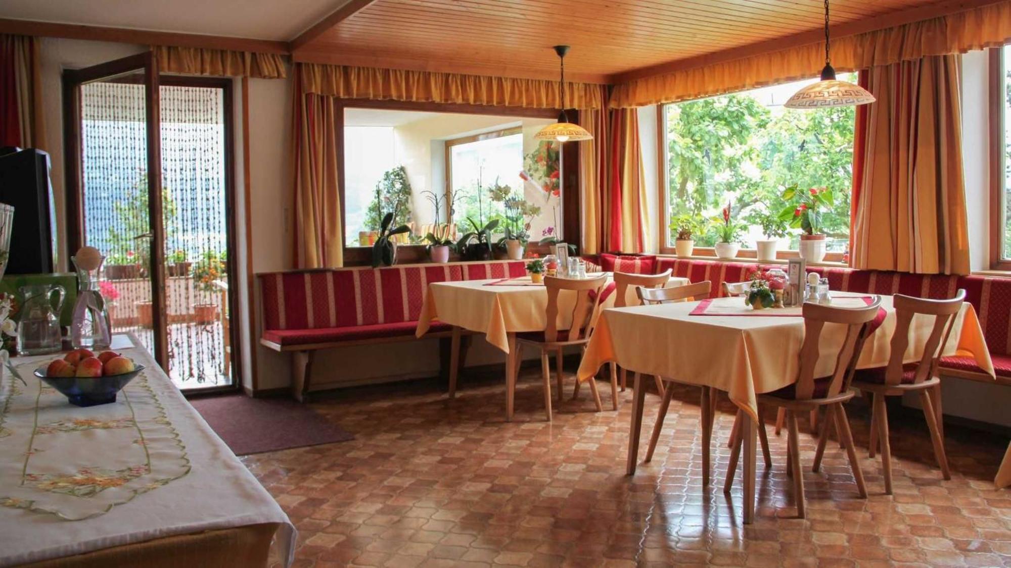 Gaestehaus Sonnenheim Thaur Exteriör bild
